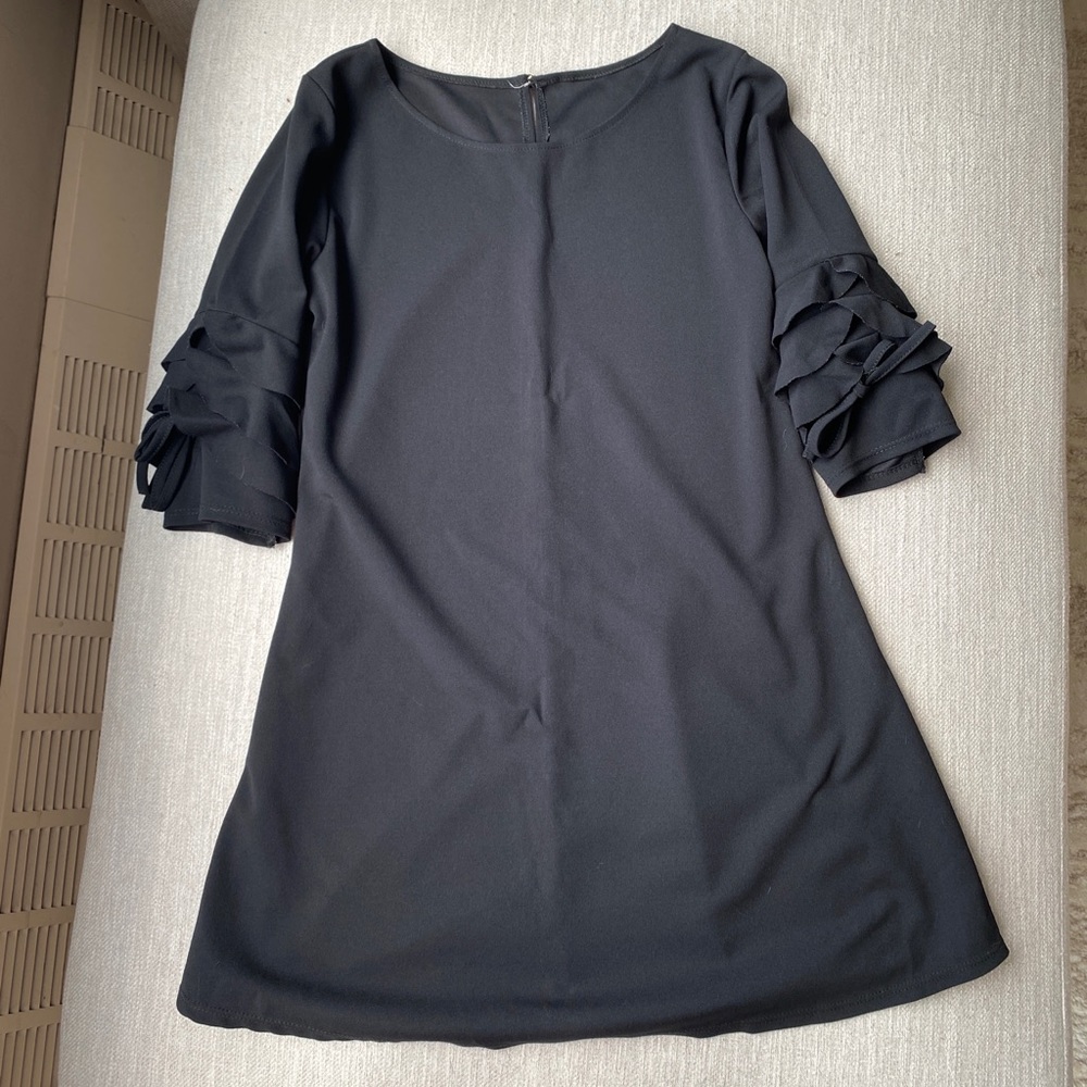 Black Small Dress with sleeves